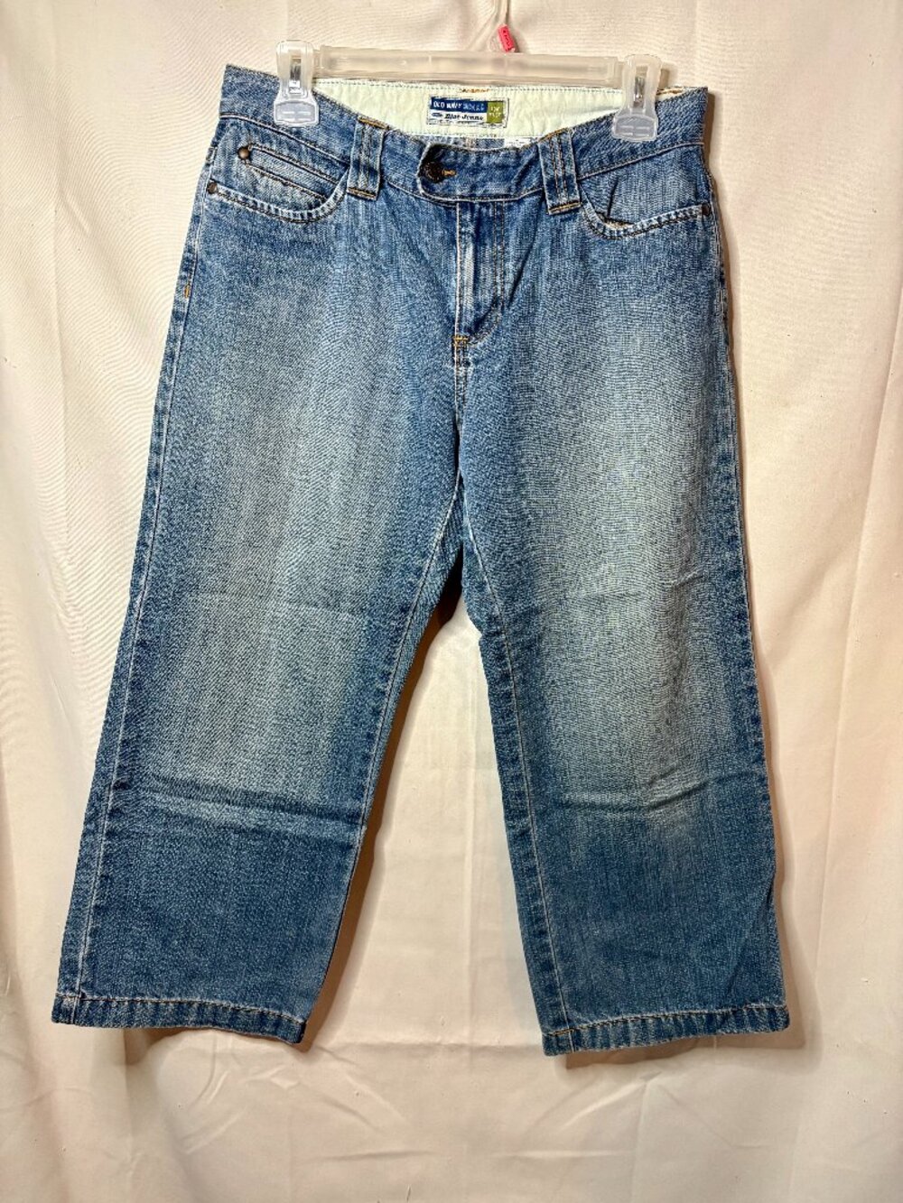 Women's Old Navy Blue Jeans Low Waist Size 6 - Blue Denim Capris